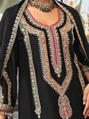 Women ethnic motifs embroidered kurta with trousers & with dupatta 3