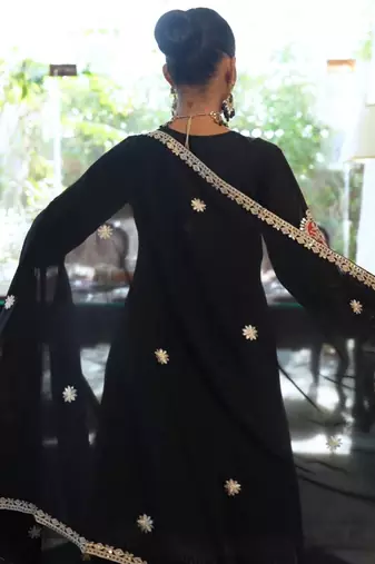 Women ethnic motifs embroidered regular kurta with trousers & with dupatta