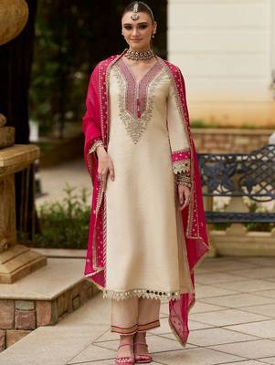 Ethnic motifs embroidered v-neck mirror work kurta with trousers & dupatta 1