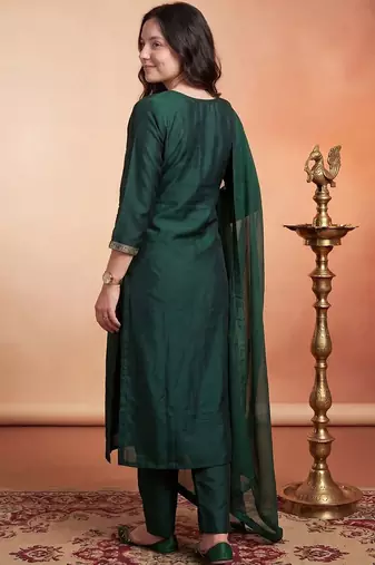 Women ethnic motifs embroidered regular thread work kurta with trousers & with dupatta
