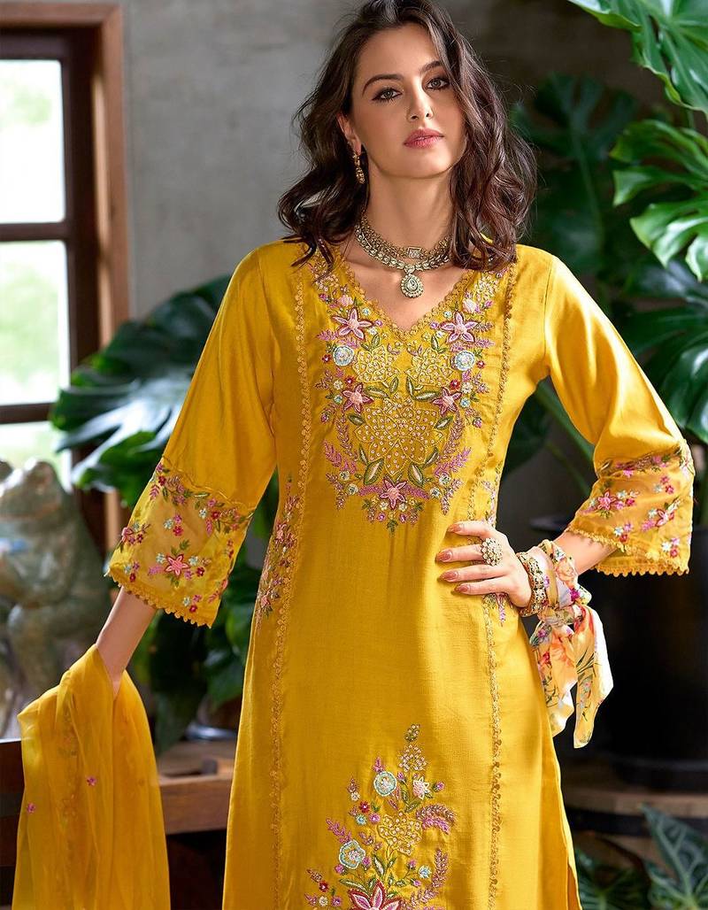 Women floral embroidered panelled sequinned kurta with trousers & with dupatta