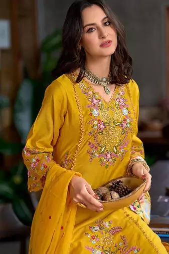 Women floral embroidered panelled sequinned kurta with trousers & with dupatta