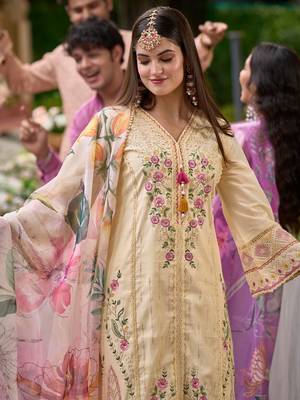 Women ethnic motifs embroidered panelled thread work kurta with trousers & with dupatta 1