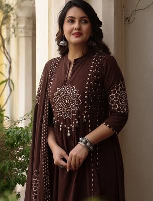 Women ethnic motifs printed empire mirror work cotton kurta with trousers & with dupatta 2