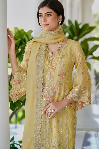 Ethnic motifs embroidered panelled sequinned kurta with trousers & dupatta