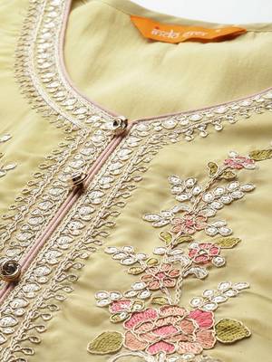 Ethnic motifs embroidered panelled sequinned kurta with trousers & dupatta 3