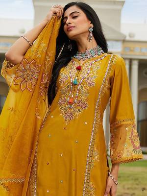 Women ethnic motifs embroidered mirror work kurta with trousers & with dupatta 2