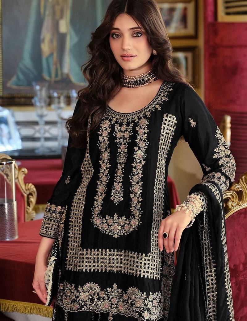 Floral embroidered round neck chinon zari straight kurta & palazzos with dupatta
