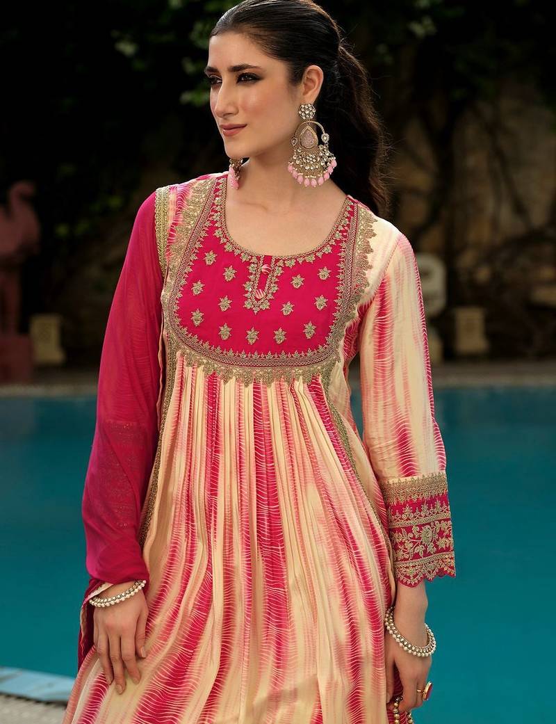 Floral embroidered shibori technique thread work kurta with trousers & dupatta