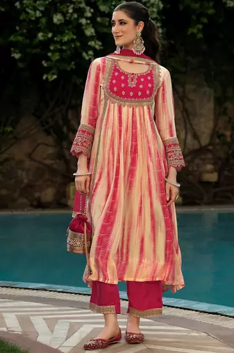 Floral embroidered shibori technique thread work kurta with trousers & dupatta