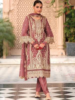 Floral embroidered notch neck zari organza kurta with trousers and dupatta 4