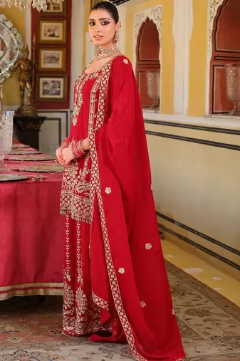 Women ethnic motifs embroidered kurta with sharara & dupatta