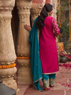 Zari ethnic motifs embroidered notch neck straight kurta with trousers & dupatta 4