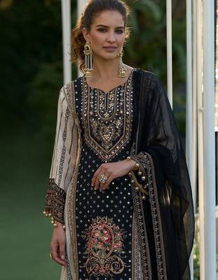 Floral printed sweetheart neck mirror work straight kurta with palazzos & dupatta 1