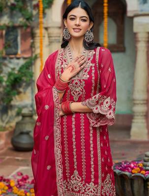 Ethnic motifs embroidered v-neck zari organza kurta with trousers and dupatta 2