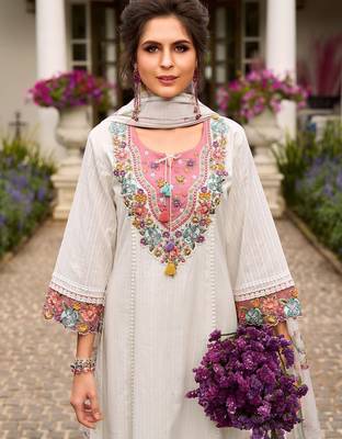 Women floral embroidered thread work cotton kurta & trousers with dupatta 2