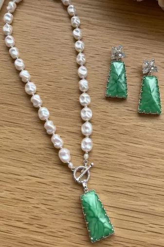 Exquisite handcrafted green jade & freshwater pearl necklace set with floral accents
