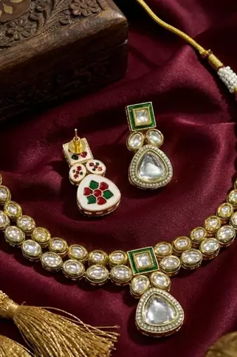 Handcrafted gold-plated kundan choker necklace set with earrings | traditional ethnic indian bridal jewelry for women