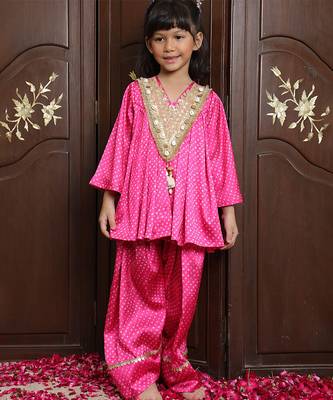 Hot pink embroidered crepe kurti set 1