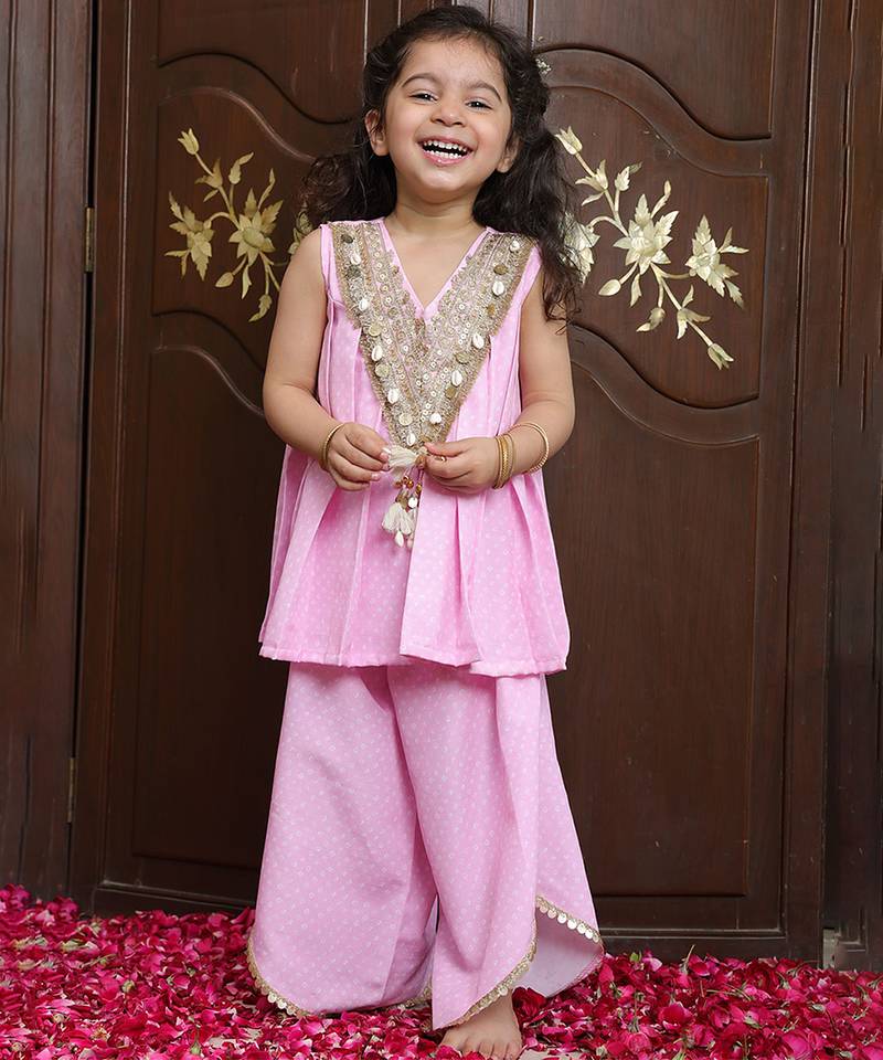 Pastel pink embroidered crepe kurti set