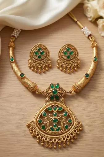 Antique gold plated matte indian necklace set with green stones | traditional bollywood wedding jewelry with earrings
