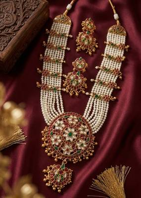 Gold plated long kundan haram pearl necklace set with round pendant & earrings for indian bridal wedding jewelry 3