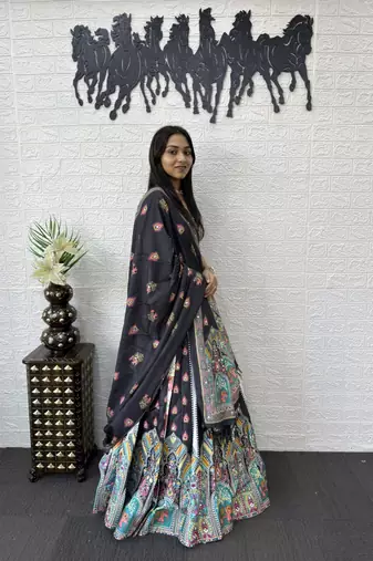 New Designer Printed With Real Mirror Work Women's Lehenga Choli Set 