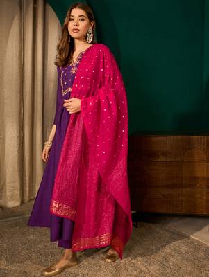 Violet silk sequence embroidered v neck kurta set with red jacquard dupatta 2