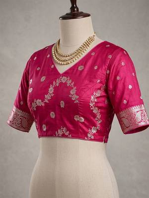 Rani pink soft silk floral jaal jacquard zari woven banarasi saree 5