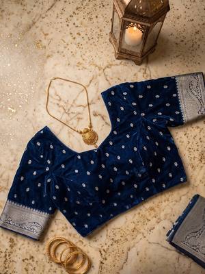 Navy blue soft silk small ethnic butti jacquard zari woven banarasi saree 5
