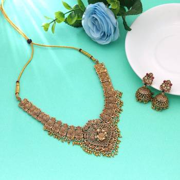 Gold color temple necklace set royal traditional design 2