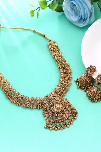 Gold color temple necklace set traditional artwork