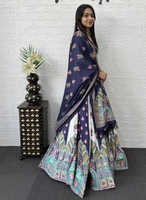 New Designer Print With Real Mirror Work Women's Lehenga Choli And Dupatta Set 2