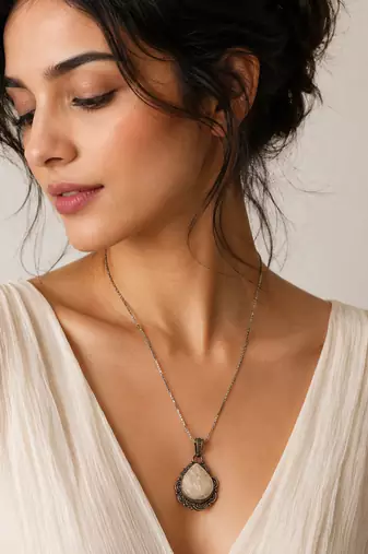 white color oxidised chain with stones pendant