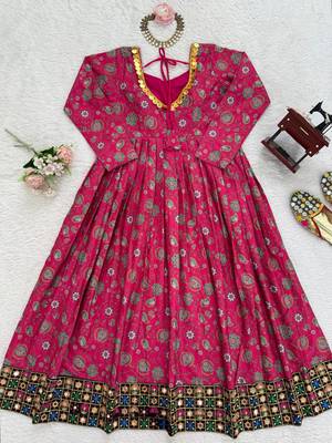 Rani pink cotton anarkali kurti with mirror embroidery 4