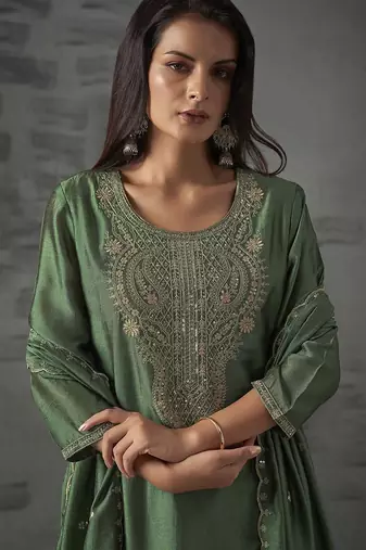 Green vichitra heavy thread embroidery work kurta pant set