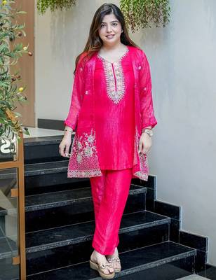 Rani pink chinon silk heavy thread embroidery beads work kurta & pant with koti set 3
