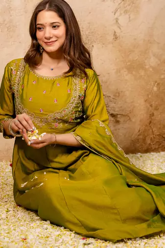 Green vichitra silk heavy thread embroidery work kurta pant set