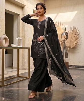 Black embroidered sharara suit set for women 2