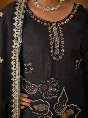 Black embroidered sharara suit set for women 4
