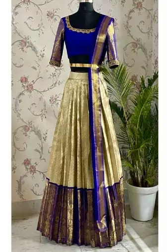 Cream Silk Zari Lehenga with Banarasi Silk Dupatta