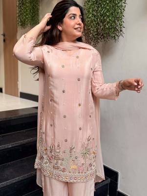 Pink color stylish readymade crepe fabric suit for trendy girls 3