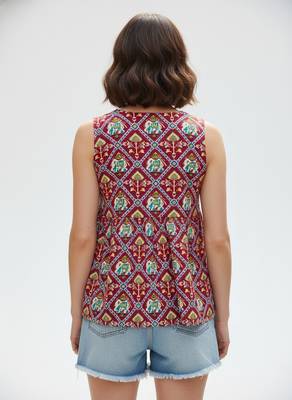 Maroon color cotton fabric designer printed stylish casual tops for girls 2