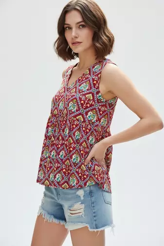 Maroon color cotton fabric designer printed stylish casual tops for girls