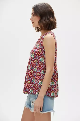 Maroon color cotton fabric designer printed stylish casual tops for girls