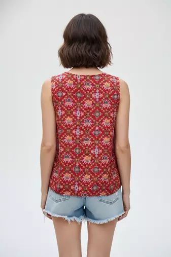 Red color viscose rayon fabric designer printed stylish casual tops for girls