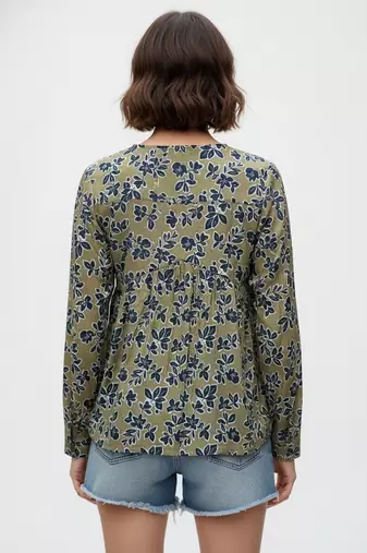 Green color poly crepe fabric designer printed stylish casual tops for girls