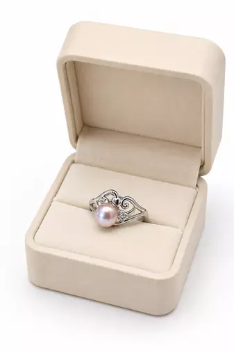 Pearl finger ring with crystal accents, adjustable, silver-tone