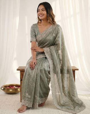 Green color smart frendy satin fabric bollywood style ceremonial saree 4