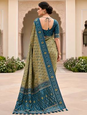 Green color patola silk saree with special woven meenakari jacquard designer saree 2